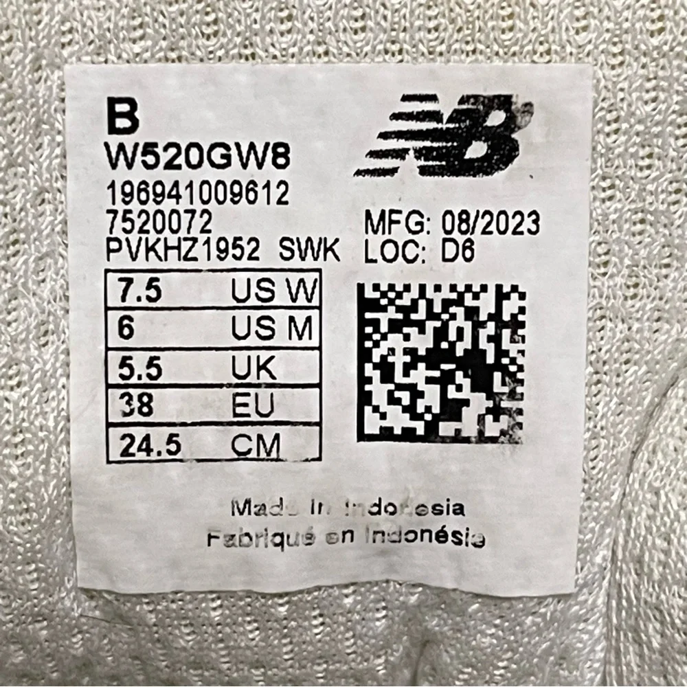 New Balance 520V8  Women's White Running Shoes Size 7.5B - Picture 3 of 16